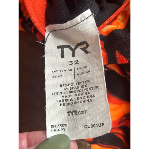 Womens 32 TYR Miramar Cutoutfit One Piece Swimsuit Black/Orange Durafast - Picture 5 of 6